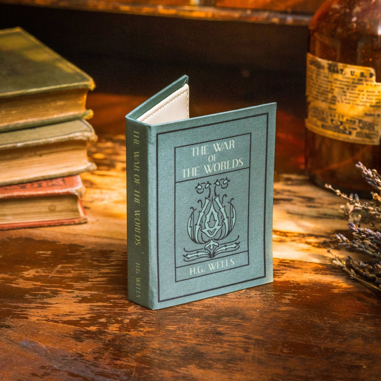 The War of the Worlds - Book Wallet