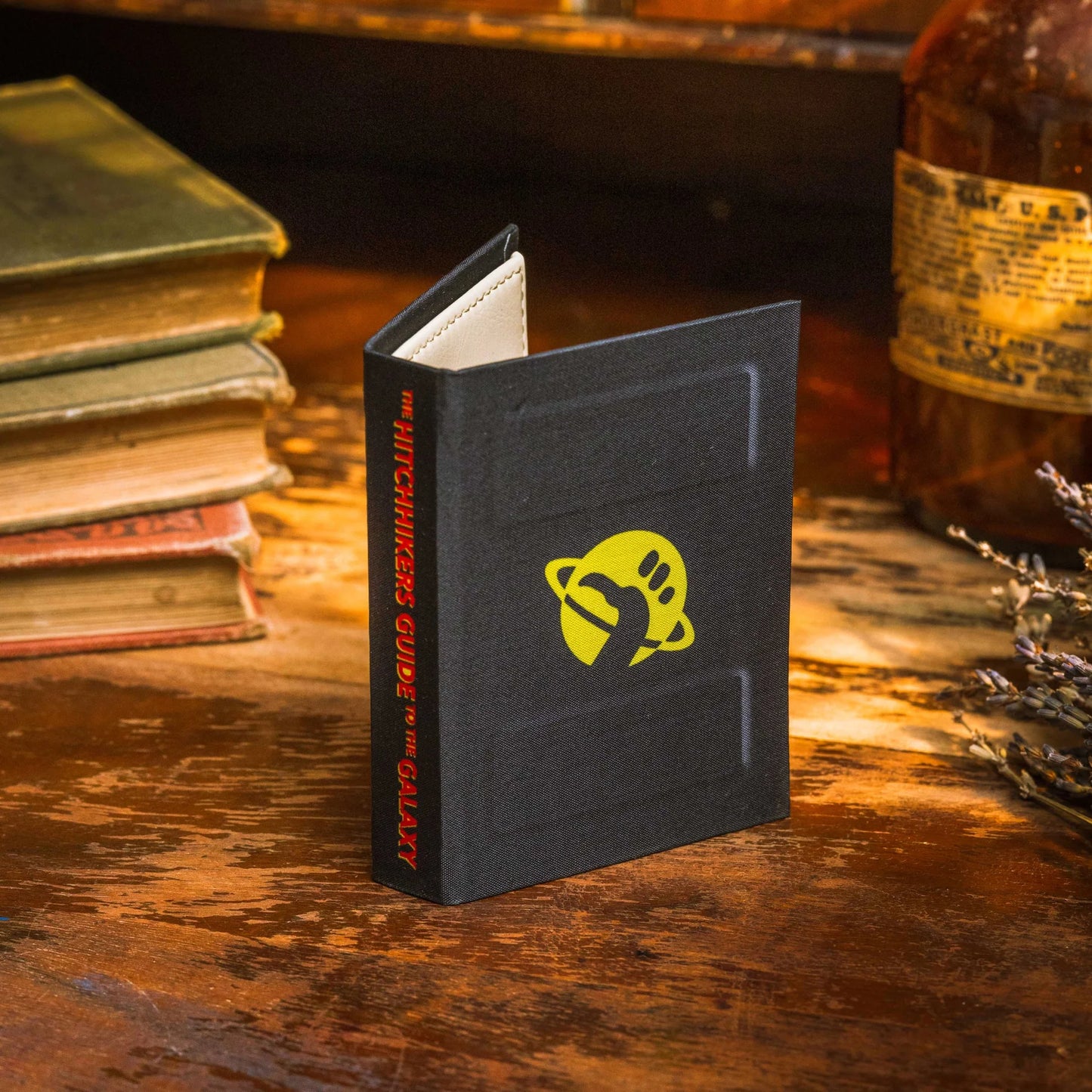 The Hitchhiker's Guide to the Galaxy - Book Wallet
